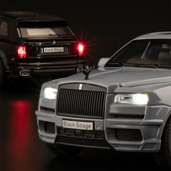 1:32 Rolls Royce SUV Cullinan Alloy Car Model Diecasts Metal Toy Car Model Simulation Sound and Light Collection Childrens Gifts - Image 3