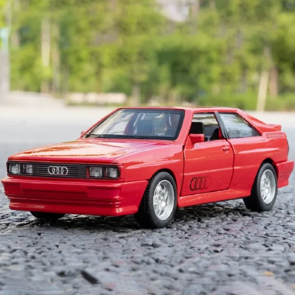 1/36 Audi 1980 Classic Car Model Toys Alloy Diecast Vehicles Rubber Tire with Pull Back Toy Collection Gifts for Boys Children