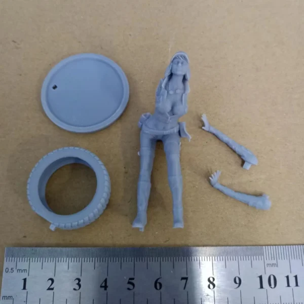 Car Mechanic Resin Figure 1/24 Scale 75mm Assembly Model Kit Unassembled Dioramas Unpainted Statuettes Toys - Image 2